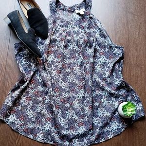 🔥3/$15 LOFT Sleeveless Halter Pleat Floral Top